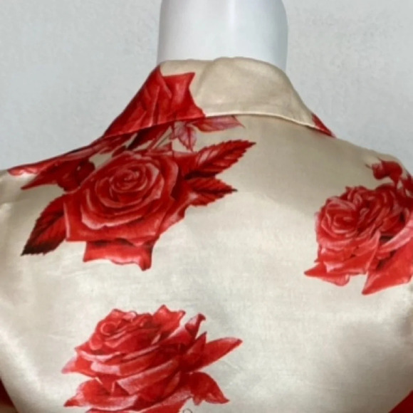 Meshki “NEW” Amos Rose Print Satin Wrap Shirt Size XXS - Picture 8 of 10